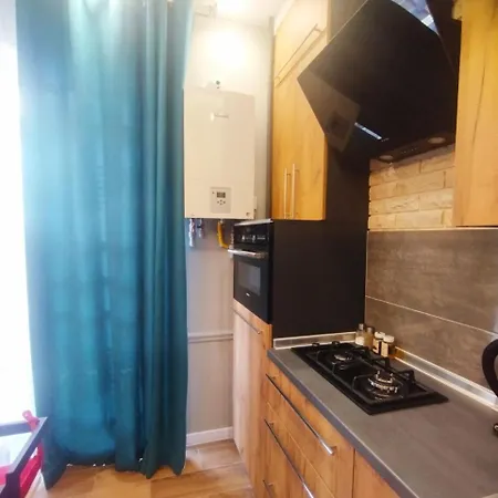 студийка 33 м, с балконом возле моря