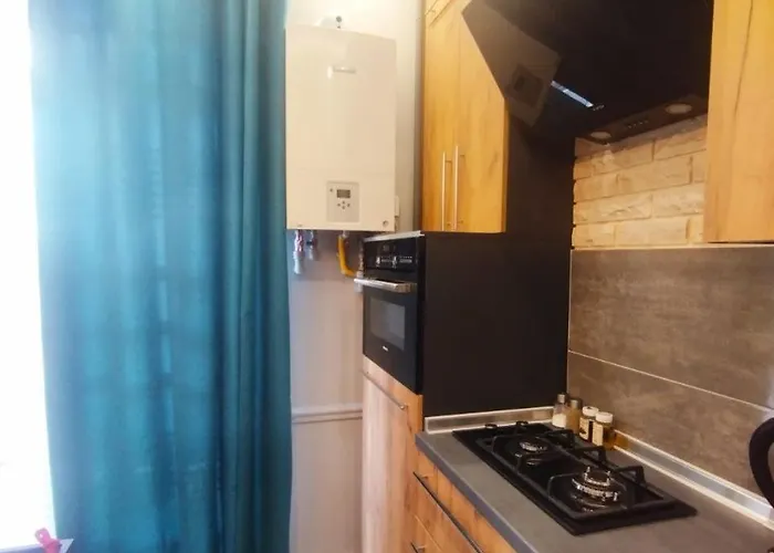 студийка 33 м, с балконом возле моря