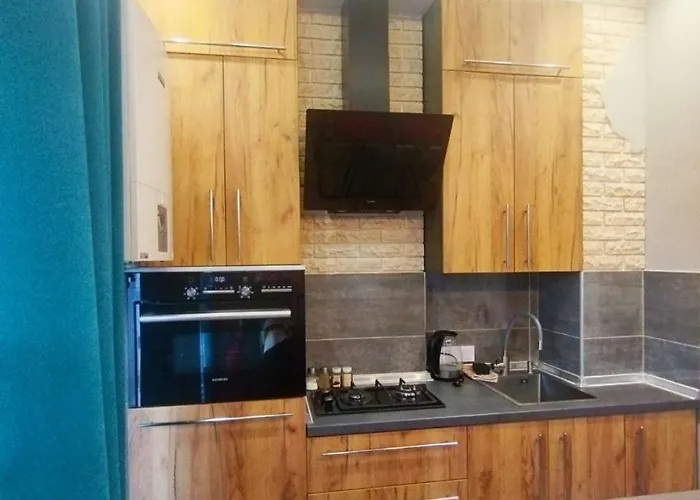 студийка 33 м, с балконом возле моря